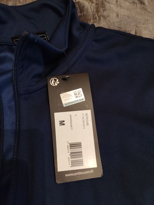 Casaco Umbro Novo com etiqueta