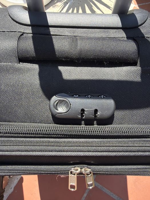 Pack de duas malas de viagem em bom estado