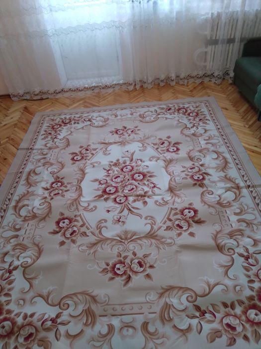 Килим  куплений  в  Китаї.