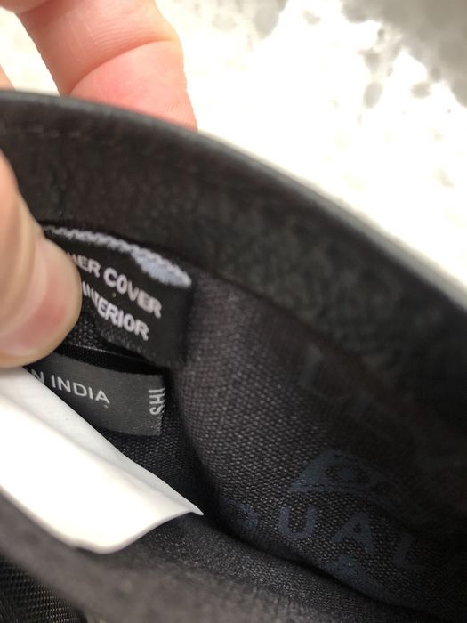 Шкіряні чоловічі гаманці, портмоне  Levi’s Індія  та Kenneth Cone