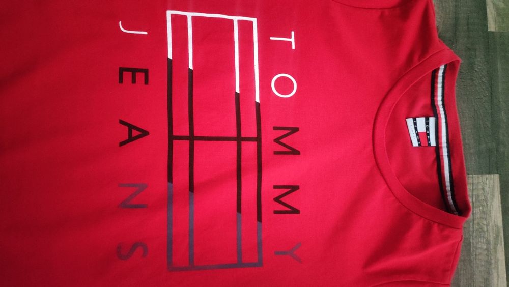 Świetny t-shirt TOMMY JEANS jak nowy