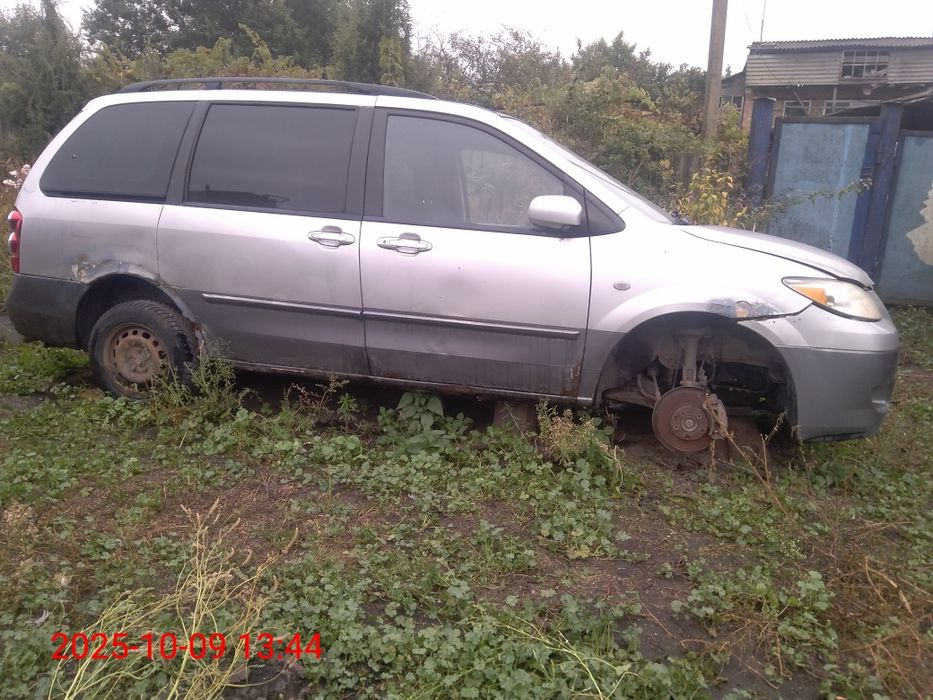 Продам мазду на запчасти