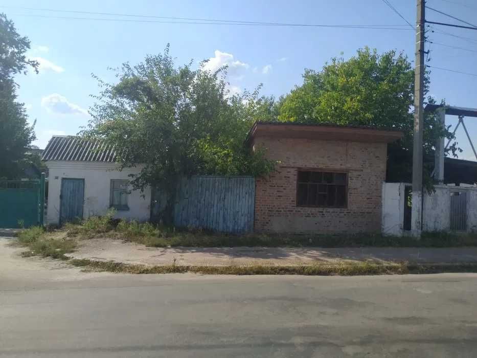 Продам магазин, шиномонтаж в гарному місці