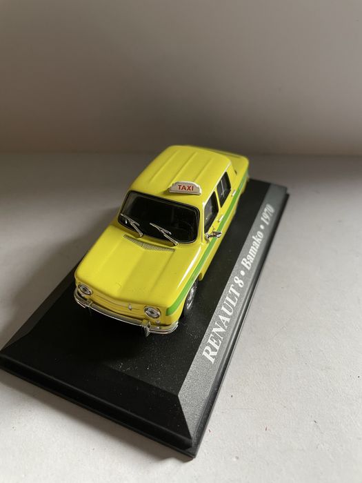 Miniatura Renault 8 de 1970