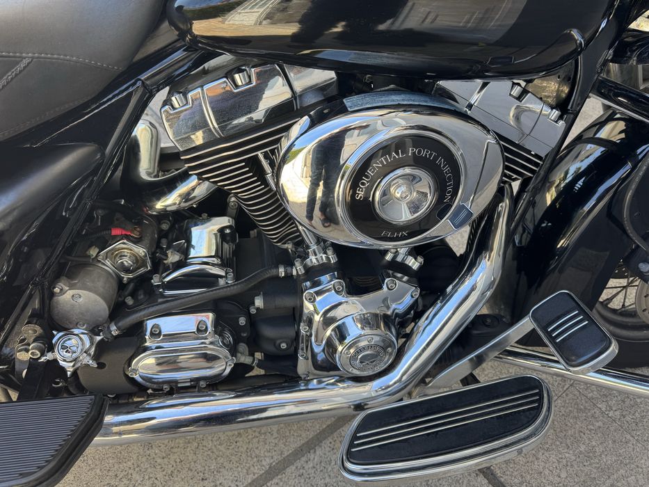 Harley Davidson street glide FLHX