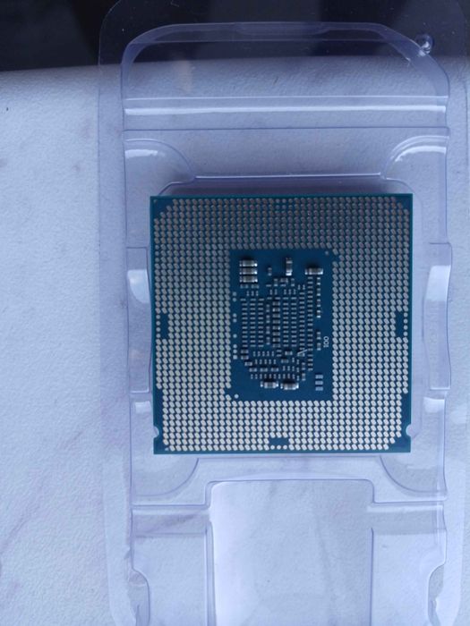 Intel xeon E3 1270 v5 analog i7 7700