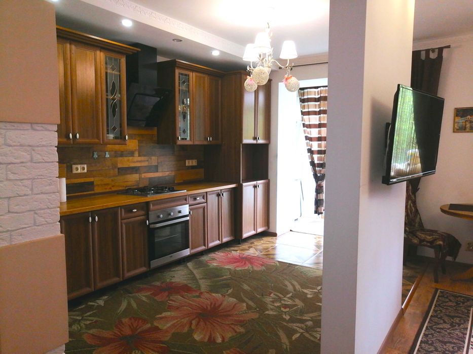 Оренда 1-к кв ЦЕНТР (Галицька) Н/Б . А/О.  Вільна .