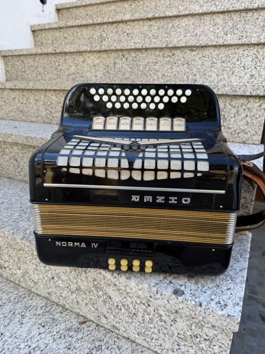 Concertina Hohner Norma IV 4 Voz. M. 6. C