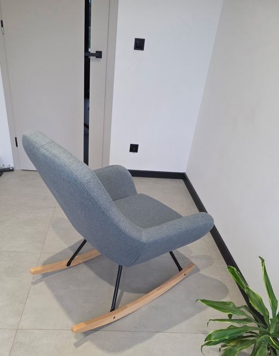 Fotel bujany nowy