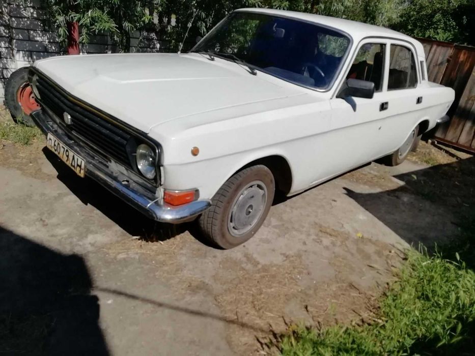 Автомобіль Волга 2410