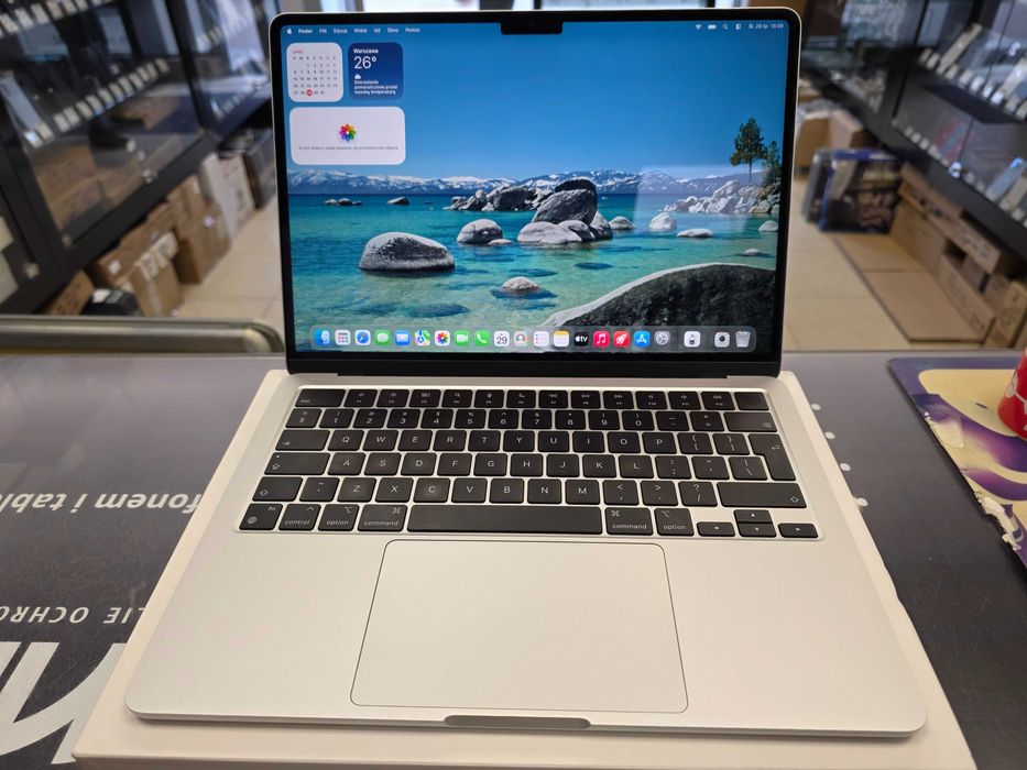 Macbook Air 13 2024/ Apple M3/ 8GB DDR5/ 512GB/ Silver/ 66 cykli ładowania/ Grade B/ GW 6 MSC