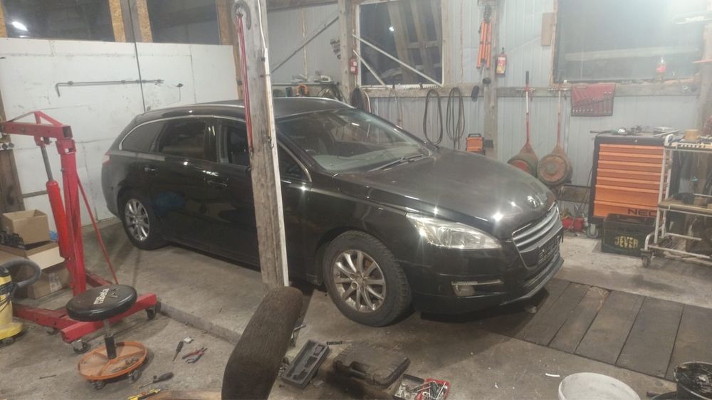 Авторозбір пежо 508 колір:EEHD