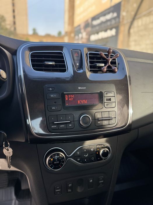 Авто Renault Logan 2020
