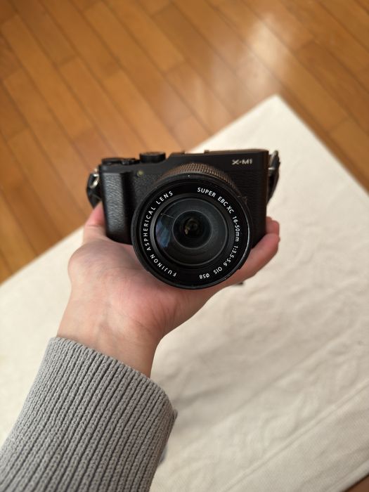 Fugifilm X-M1 com lente 16-50mm + lente 25mm