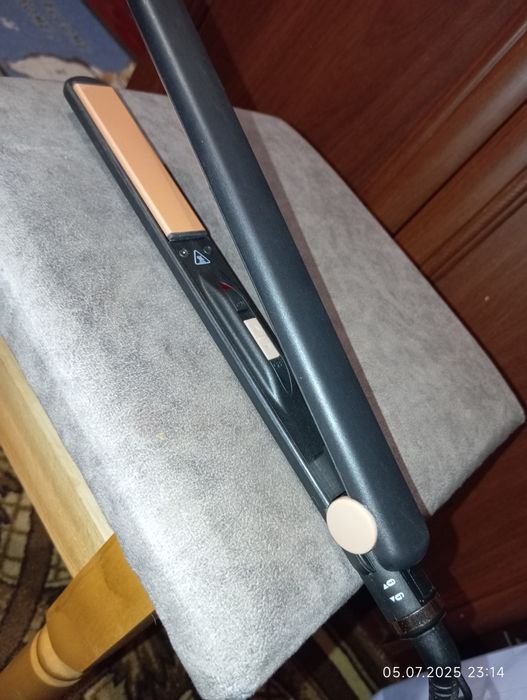 Продаю випрямляч для волосся Haarglatter 32 Вт
Стан: новий, користувал