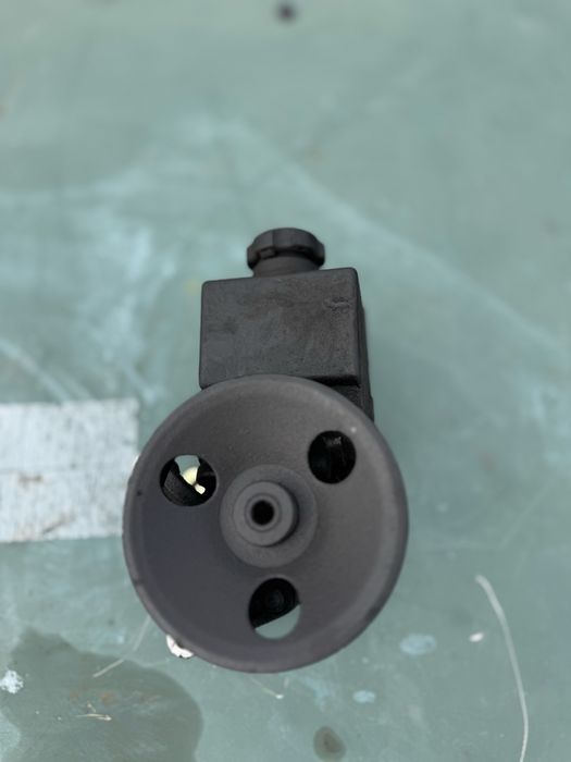 Насос ГУР Ssang Yong Rexton