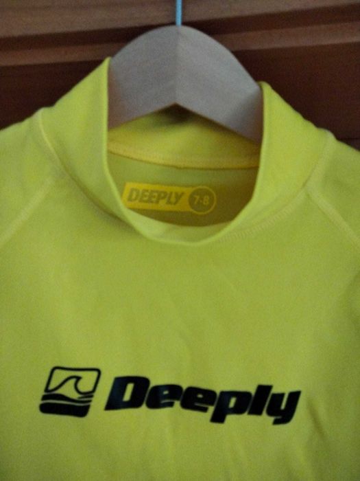 2 Fatos SURF / BODYBOARD DEEPLY - Tamanho 8 e 12 anos e Licra 7/8 anos