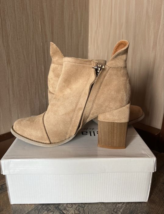 Батільони жіночі