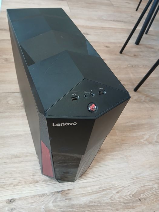 Komputer stacjonarny Lenovo