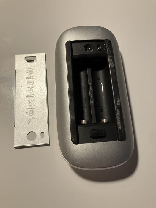 Rato Apple Magic Mousse versao pilhas