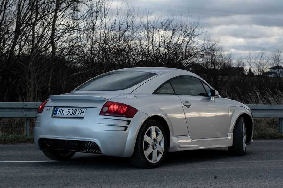 Zestaw Zderzaków przedni  + tylny Audi TT 8N sport zderzak przód + tył