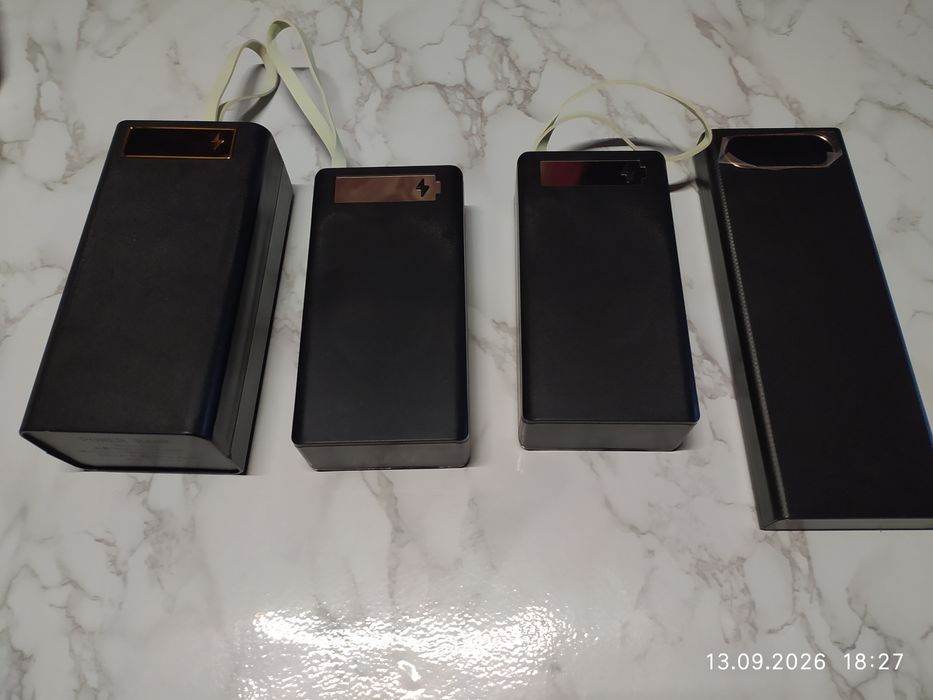Павербанк на акумуляторах 18650 LG MJ1