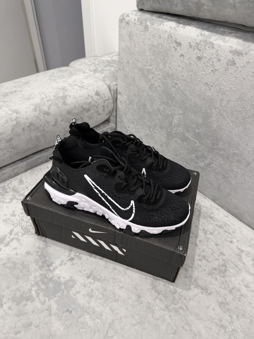 Кросівки Nike React Vision