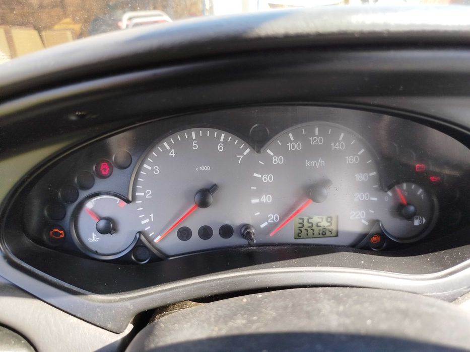 Ford Focus MK1, 1.6 benzyna, 2003r.