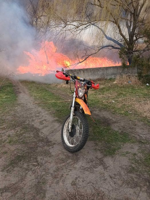 Продам мінск крос 125 соморобний