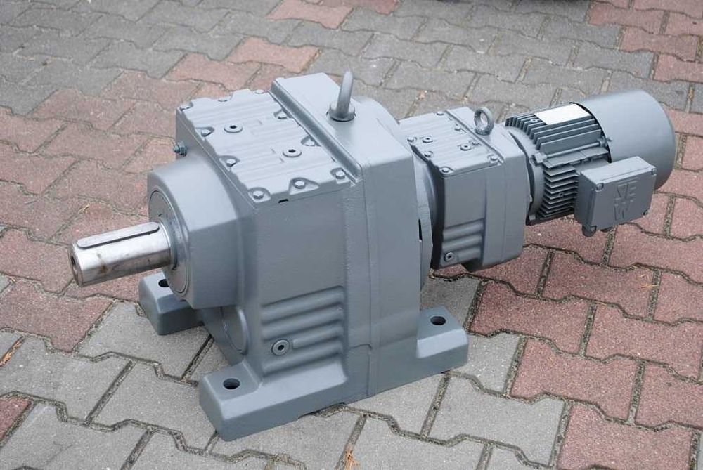 Motoreduktor 1.5kw. 3,8obr./min. z hamulcem. SEW