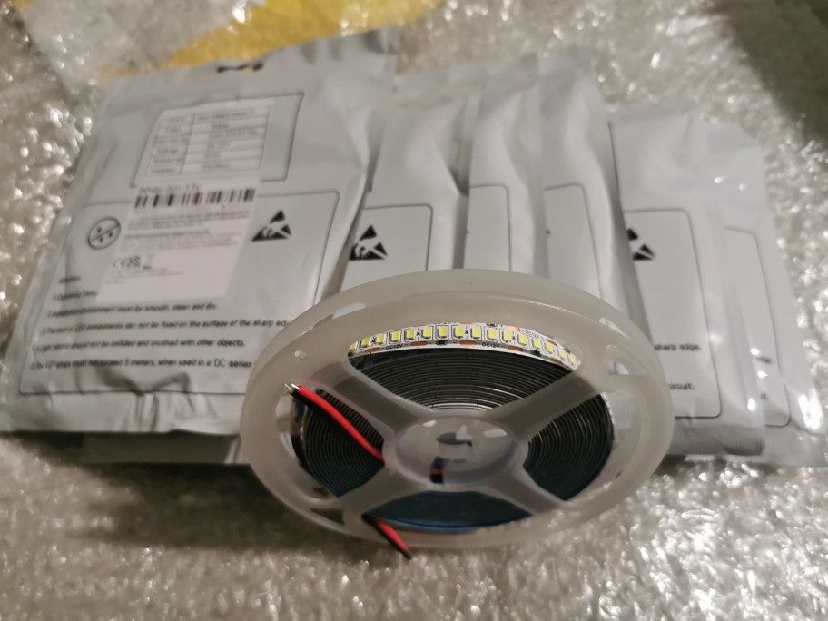 Led стрічка 5м _12v 24 адресна ws2811 блютуз(white/nature) 2835/5630