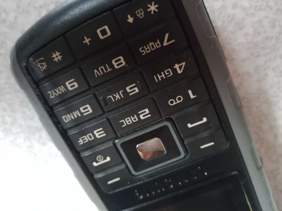 Telemóveis para colecionadores - Samsung Nokia Siemens LG etc