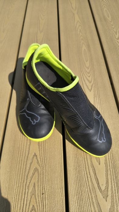 Sprzedam używane halówki puma stan bardzo dobry 24 cm rozmiar 38