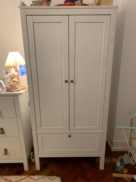 Roupeiro crianca IKEA novo