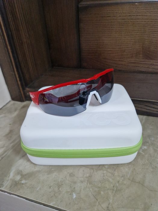 Продам велоочки KOO
