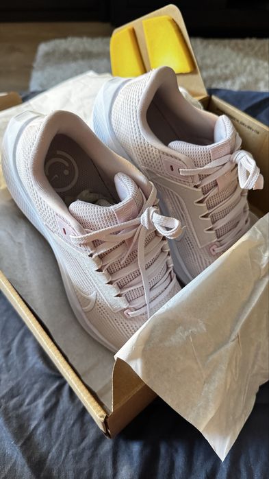 Продам кросівки жіночі nike air zoom pegasus 40 womens pink dv3854-600