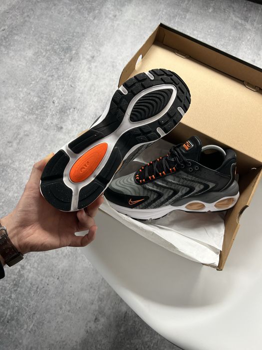 Оригінал! Nike Air Max TW NN Grey/Black/Orange, 42: (26,5 см) Як Нові!