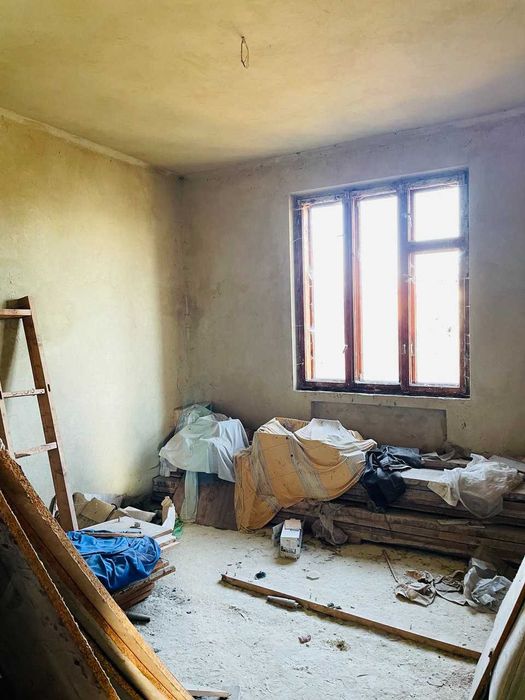 Недобудова 70% готовності, 576 м², с. Раневичі, 23 сотки, Дрогобич 1хв