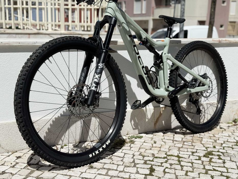 Bicicleta Focus Jam 6.9 XT MTB Full-suspension - Como NOVA
