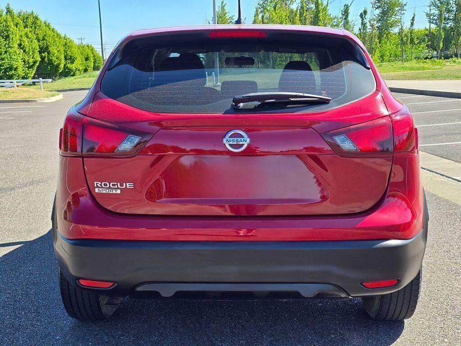 Nissan Rogue Sport      2019