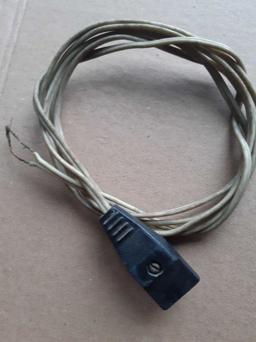 Корпус касетного магнітофона "Весна-305". Кабель живлення.