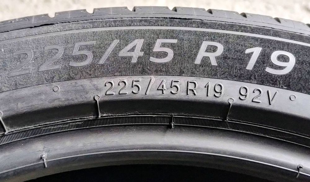 Шини літні R19 225/45 Michelin E primacy 2