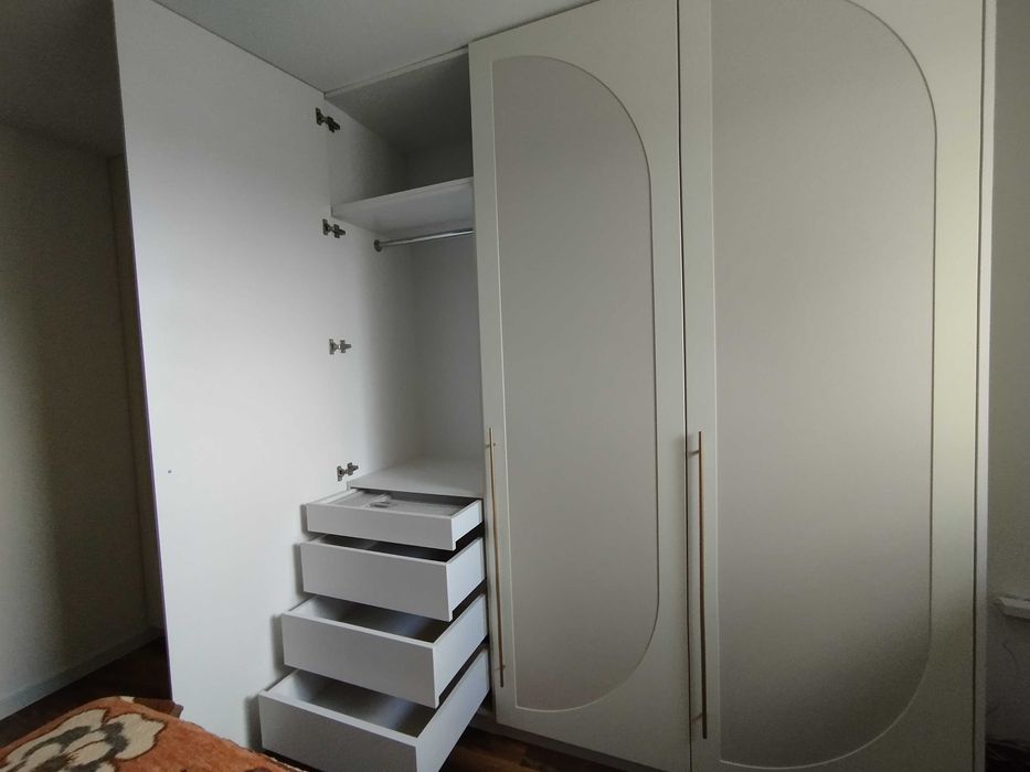 Meble pod wymiar (szafy. Zabudowy wnęk, kuchnie meble łazienkowe itp.