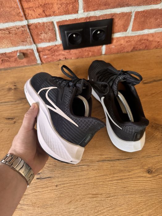 czarne buty sportowe Nike Air Zoom Pegasus
