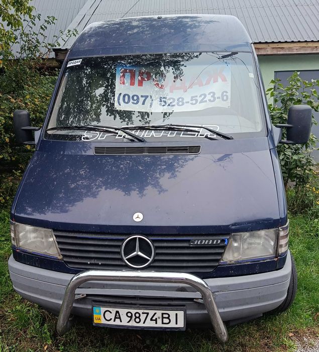 Автомобіль Mercedes Benz Sprinter