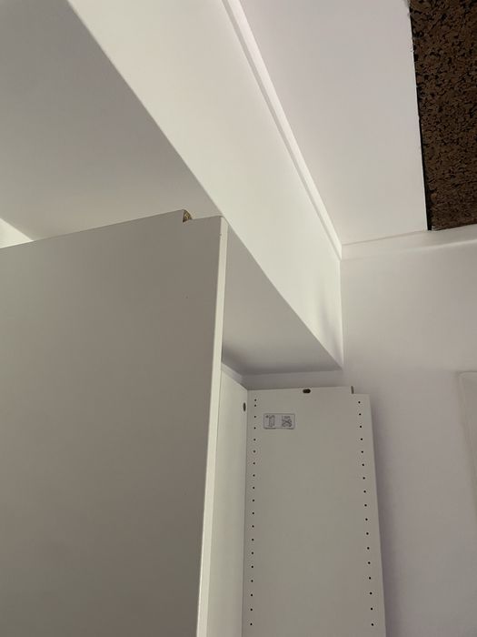 Estrutura de Roupeiro Branco Ikea