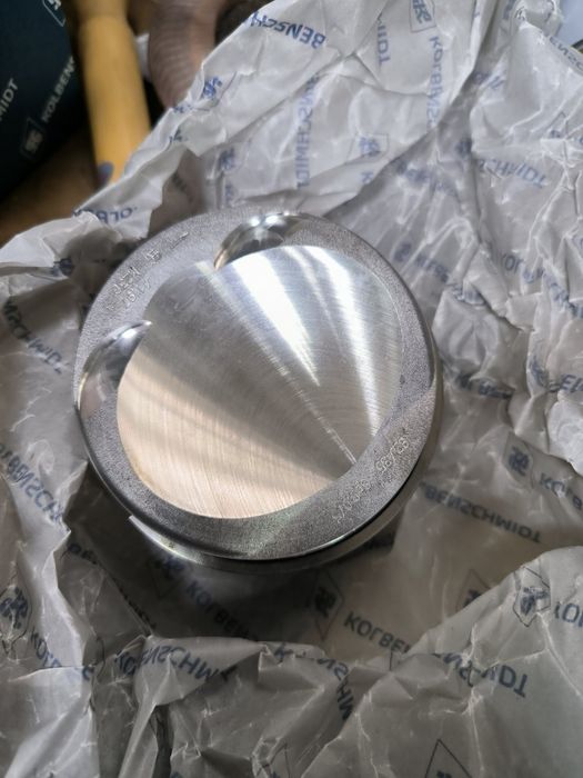 Продам поршні з кільцями KOLBENSCHMIDT 41197600