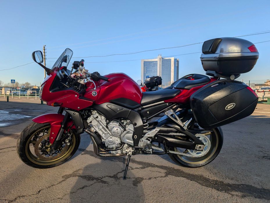 Мотоцикл Yamaha FZ1 Fazer MoToBaZa