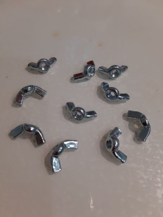 Гайки з барашком М3 нові