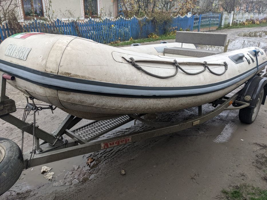 Лодка 360 з пластиковим дном надувна ,під мотор максимум 35